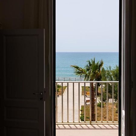 Sea Beach Pozzallo Buitenkant foto